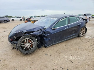 TESLA MODEL S 85D