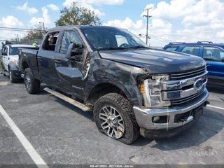 FORD FORD F-250 LARIAT