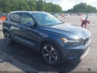 VOLVO VOLVO XC40 MOMENTUM