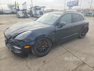 PORSCHE MACAN GTS