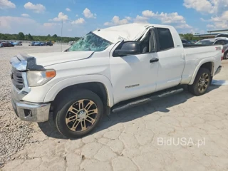 TOYOTA TUNDRA SR5