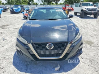 NISSAN ALTIMA SR