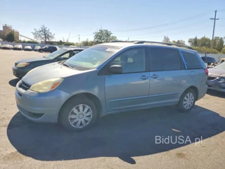TOYOTA SIENNA LE 8 PASSENGER