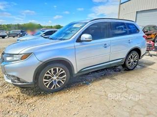 MITSUBISHI OUTLANDER SE