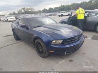 FORD FORD MUSTANG V6 PREMIUM