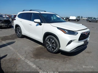 TOYOTA TOYOTA HIGHLANDER XLE
