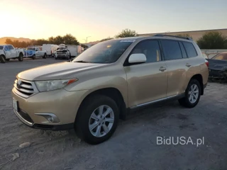 TOYOTA HIGHLANDER PLUS