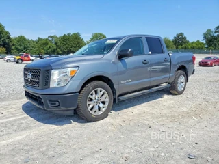 NISSAN TITAN S