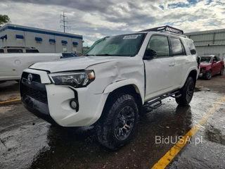 TOYOTA 4RUNNER SR5