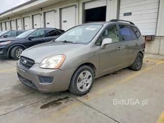 KIA RONDO BASE