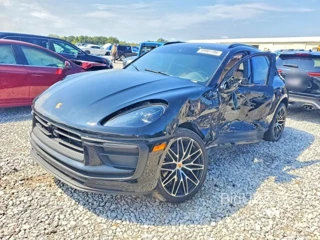 PORSCHE MACAN BASE