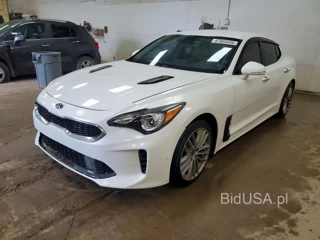 KIA STINGER BASE