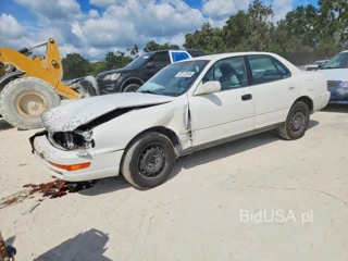 TOYOTA CAMRY LE V6