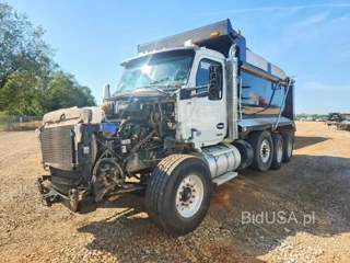 KENWORTH T880
