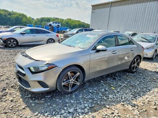 MERCEDES-BENZ A 220 4MATIC