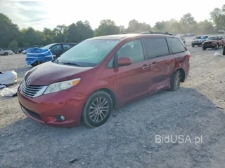 TOYOTA SIENNA XLE PREMIUM 8-PASSENGER