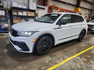 VOLKSWAGEN TIGUAN SE R-LINE BLACK