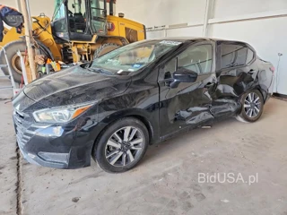 NISSAN VERSA SV