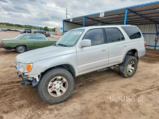 TOYOTA 4RUNNER SR5