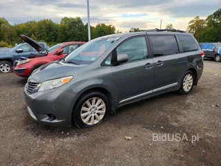 TOYOTA SIENNA LE 7-PASSENGER