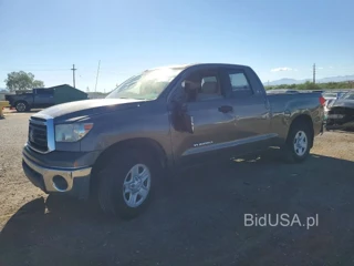 TOYOTA TUNDRA DOUBLE CAB SR5