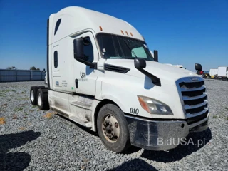 FREIGHTLINER CASCADIA 126