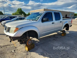 NISSAN FRONTIER SE V6
