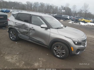 KIA KIA SELTOS LX