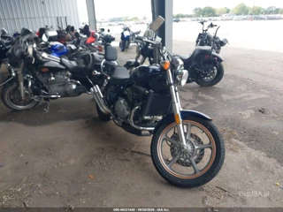 HONDA HONDA VF700 C