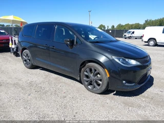 CHRYSLER CHRYSLER PACIFICA TOURING