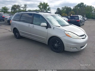 TOYOTA TOYOTA SIENNA XLE