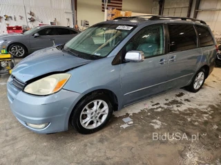TOYOTA SIENNA XLE 7 PASSENGER