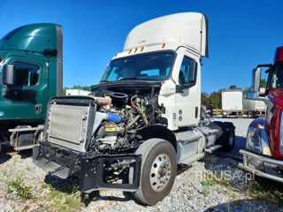 FREIGHTLINER CASCADIA 126