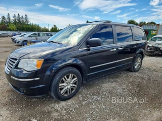 CHRYSLER TOWN & COUNTRY LIMITED