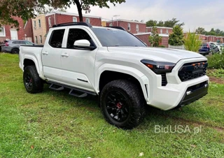 TOYOTA TACOMA SR