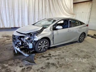 TOYOTA PRIUS PRIME LE