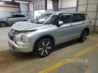 MITSUBISHI OUTLANDER SE