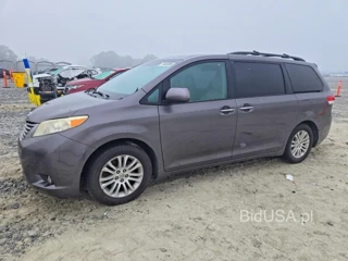 TOYOTA SIENNA XLE 8-PASSENGER