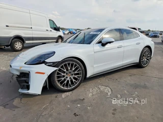 PORSCHE PANAMERA BASE