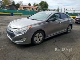 HYUNDAI SONATA HYBRID