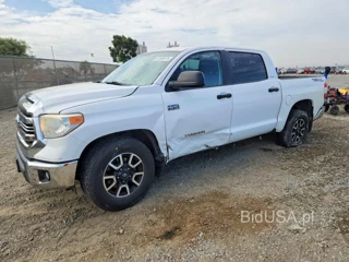 TOYOTA TUNDRA CREWMAX SR5