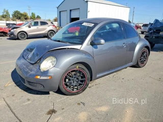 VOLKSWAGEN NEW BEETLE