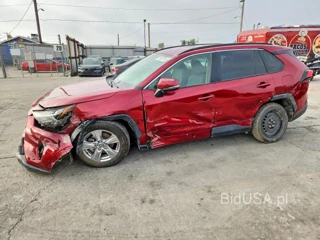 TOYOTA RAV4 LE