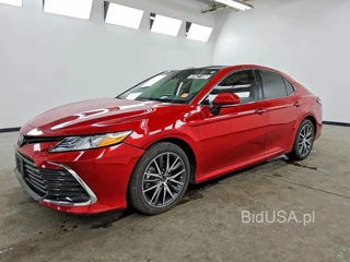 TOYOTA CAMRY XLE