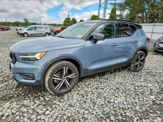 VOLVO XC40 T5 R-DESIGN