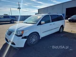 CHRYSLER TOWN & COUNTRY TOURING L