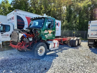 FREIGHTLINER 114SD