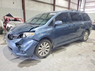 TOYOTA SIENNA LE