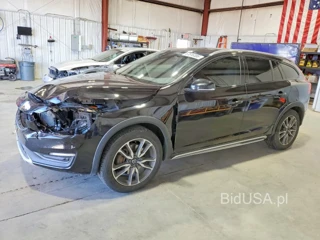 VOLVO V60 CROSS COUNTRY PREMIER