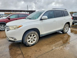TOYOTA HIGHLANDER BASE